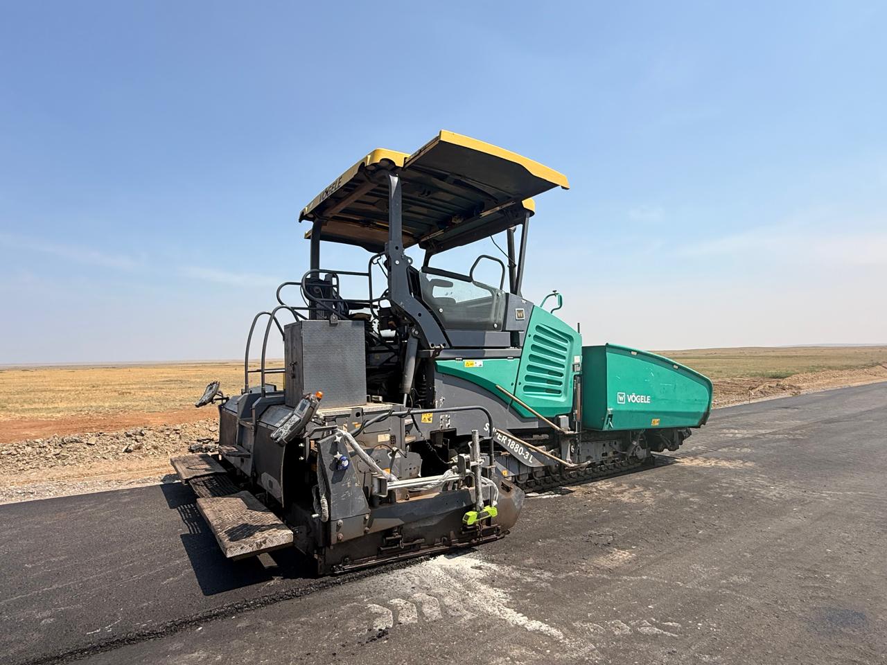 Асфальтоукладчик VÖGELE SUPER 1880L